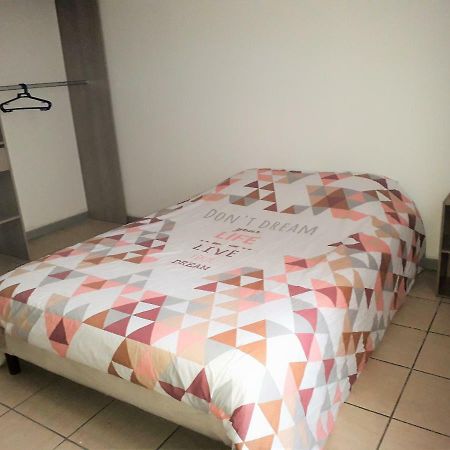 Appart Comme Chez Soi Pusignan Luaran gambar